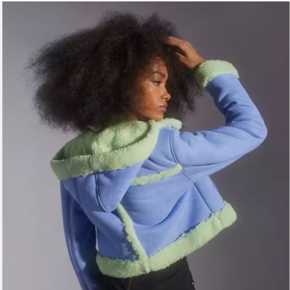 Urban Outfitter Roselyn Jacket Blue Faux-Shearling Coat Zip Fur Hooded Crop